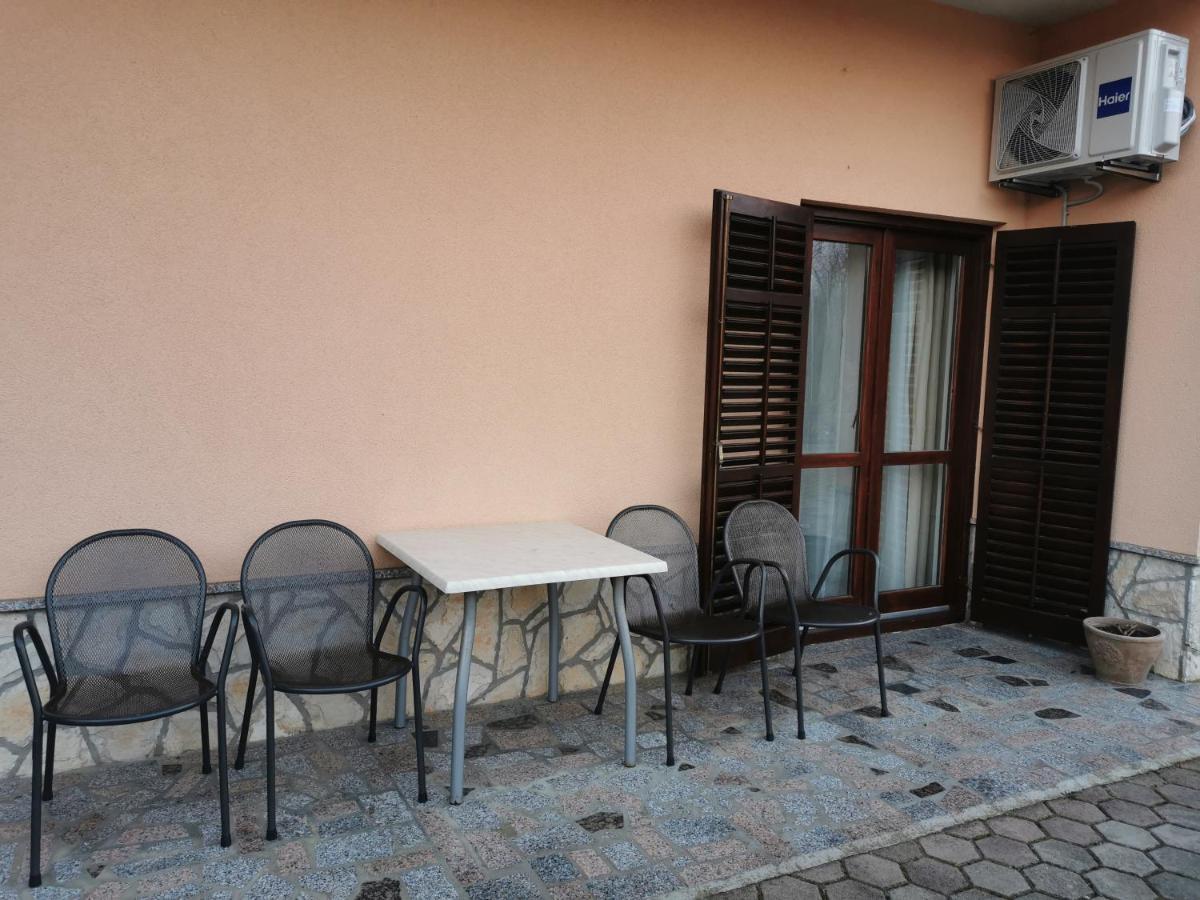 Apartman Martina Krsan Exterior photo