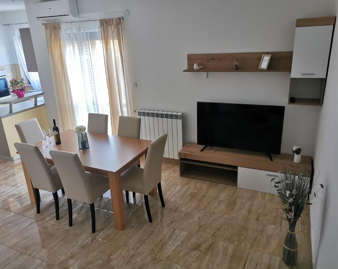 Apartman Martina Krsan Exterior photo