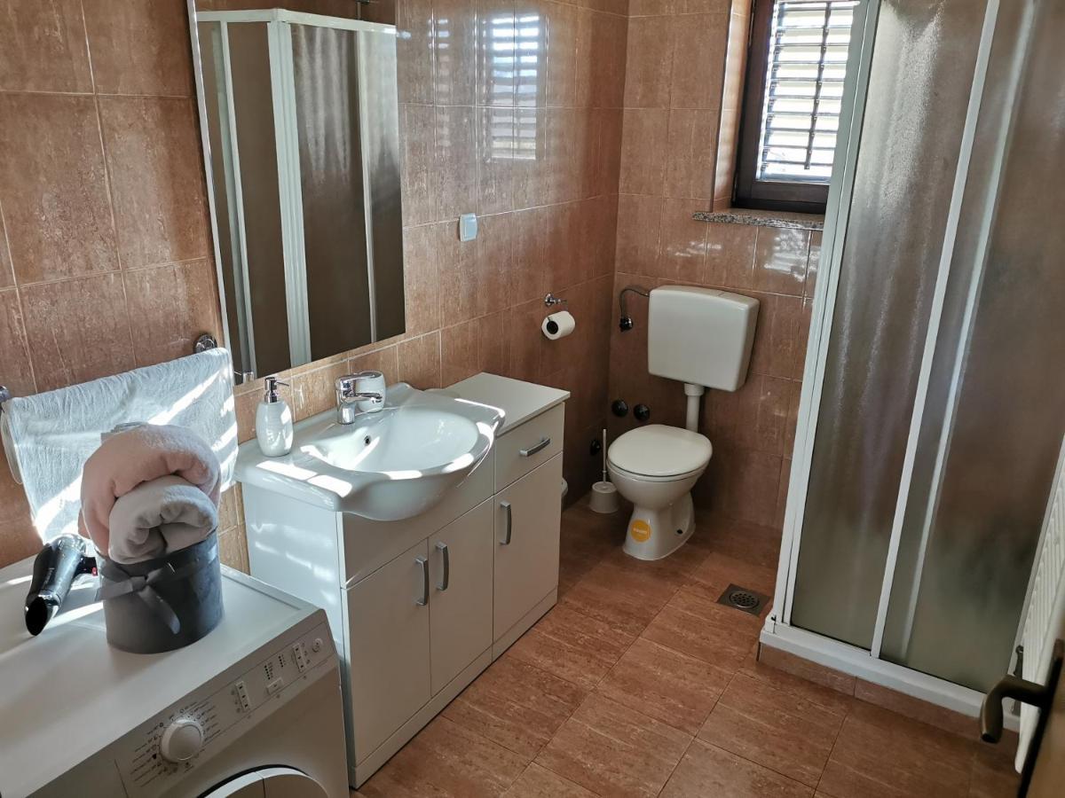 Apartman Martina Krsan Exterior photo